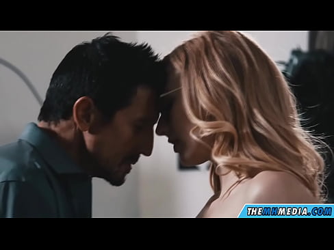 ❤️ Romantis jinis karo slutty pirang ❌ Video jancok ing kita ﹏